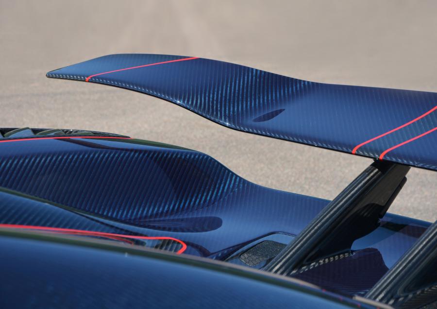 Детали экстерьера Koenigsegg Agera R BLT (7093) 2012 года  (фото 12 из 12)